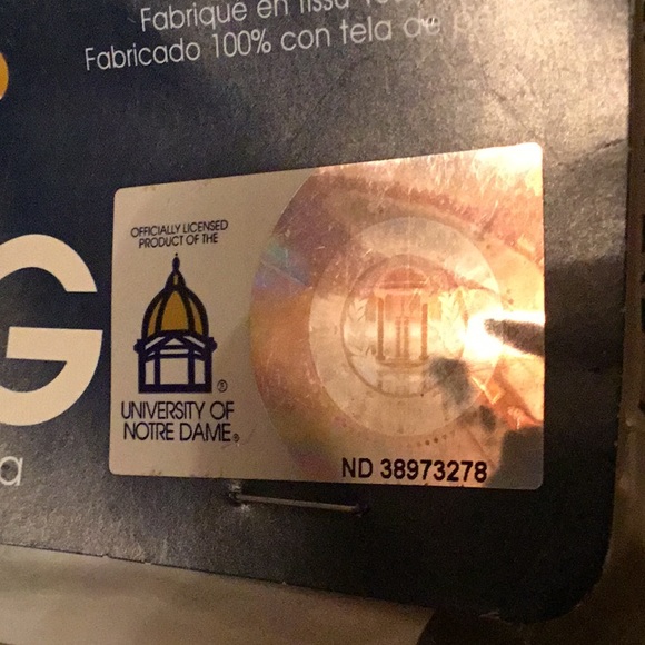 NOTRE DAME 3’X5’ 125 YEARS FOOTBALL FLAG NEW - Picture 7 of 8